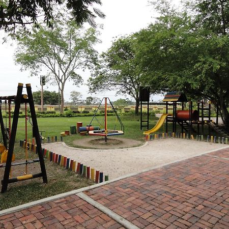 Hotel Campestre La Potra Apiay Екстер'єр фото