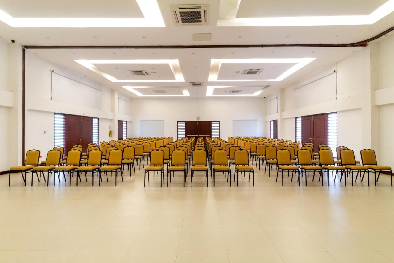 Hotel Campestre La Potra Apiay Екстер'єр фото